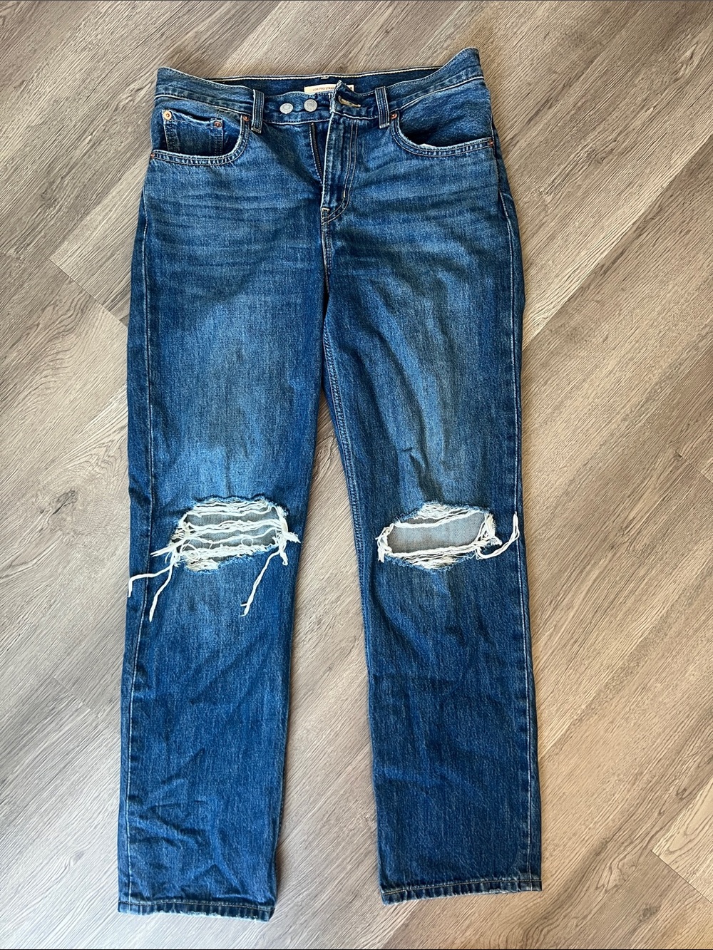 LEVI Classic Distressed mid-Rise Women's Blue Jeans